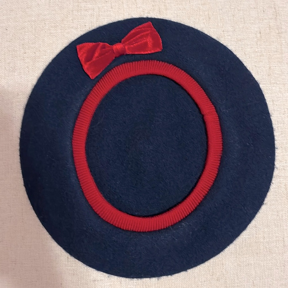 Adorable BERET! Je’taime!